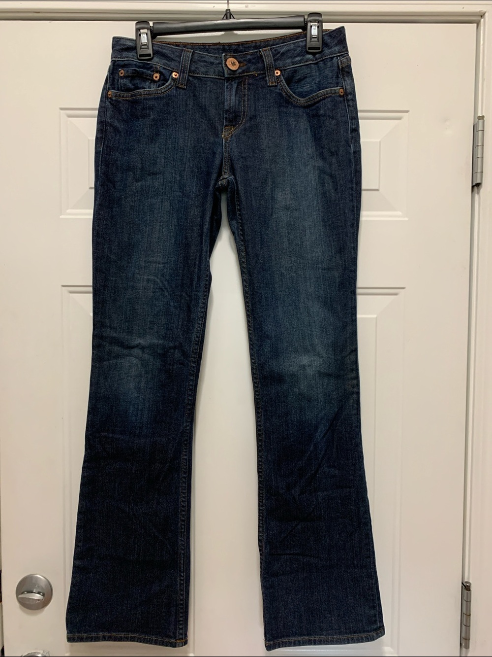 3/$15 Lucky Brand Size 8 Dark Blue Lola Boot Cut Jeans